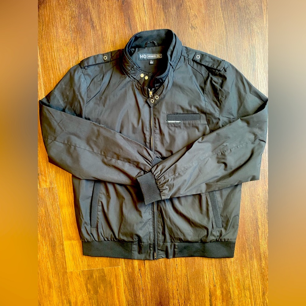 Members Only black bonnet jacket men’s size large